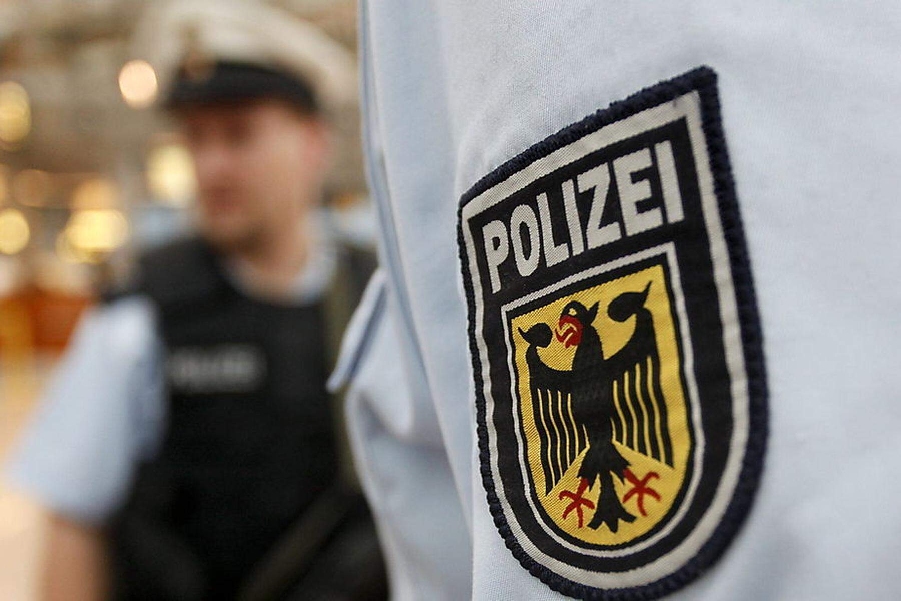 Spezialkräfte nehmen möglichen Islamisten in Duisburg fest